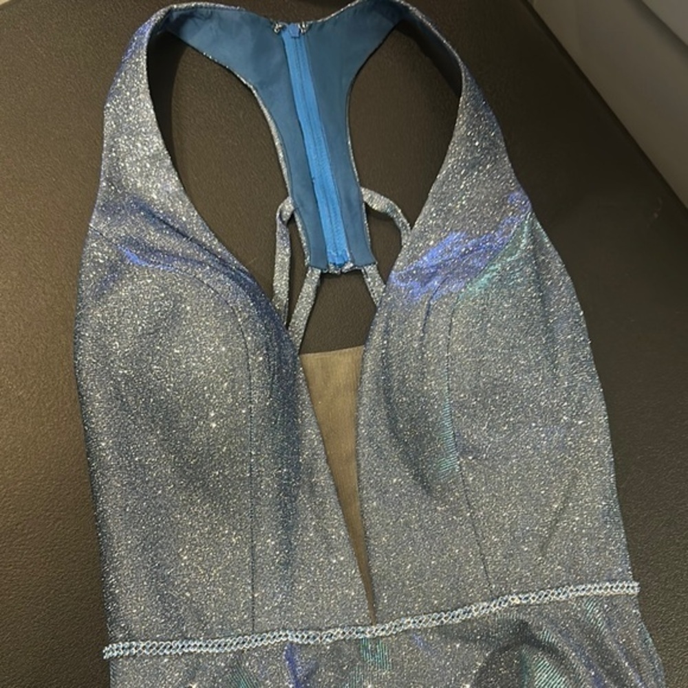 Tiffany sparkling blue dress with plunging neck line and flowing skirt size 0 - Picture 4 of 12